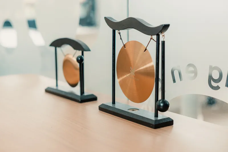 Gongs voor de kleine overwinningen